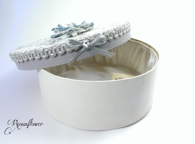 Scatola portagioielli grigia e bianca, decorazione della casa, shabby chic, regalo per lei, regalo mamma Scatola portagioielli grigia e bianca, decorazione della casa, shabby chic, regalo per lei, regalo mamma