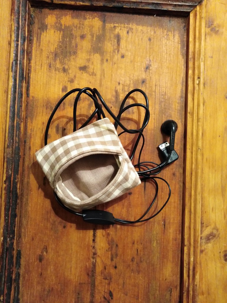 2 Pezzi Custodia Per Cuffie EVA Rotonda – Porta Auricolari Impermeabile E Antipolvere – Scatola Rigida Da Viaggio Per Accessori Elettronici, Grigio