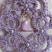 Orecchini violetto al chiacchierino, gocce in ametista striata, perle e cristalli Swarovski