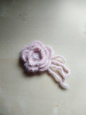 Spilla fiore uncinetto broche lana e perline rosa