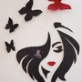 quadro in gomma crepla su tela viso di donna con farfalle