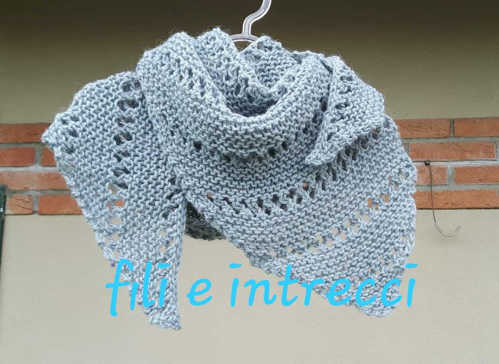 Sciarpe In Lana Fatte A Mano Scialle / sciarpa triangolare di lana / fatto a mano ai ferri - Don