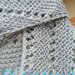 Scialle / sciarpa triangolare di lana / fatto a mano ai ferri