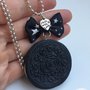 Collana  con pendente biscotto Oreo