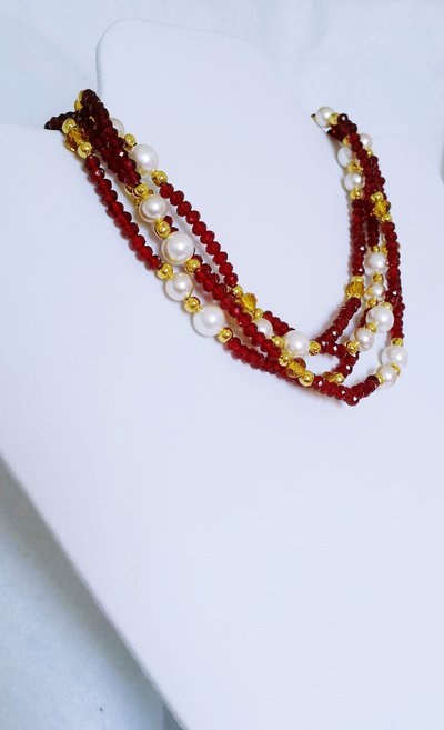 COLLANA LUNGA CON PERLE VINTAGE (1972) - ROSSO FLORIO COLLANA LUNGA CON PERLE VINTAGE (1972) - ROSSO FLORIO