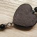 CIONDOLO HEARTS 10 - cuore nero con glitter verde oro nero + charm con perline - atossico e nichel free