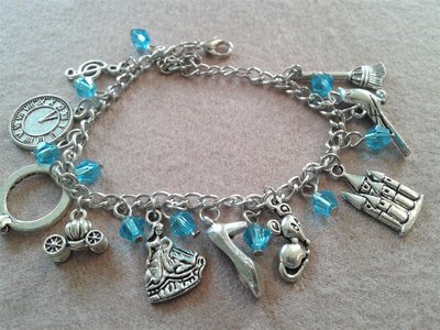 KUIYAI Bracciale Con Ciondoli Rossi Ispirato Al Cinema, Regalo Donna In Rame Regolabile
