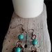 Orecchini pendenti in rame con perle azzurre fatti a mano - Happy Summer -