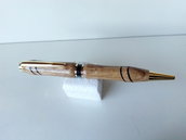 Penna a sfera in legno di quercia con intarsio fatta a mano 