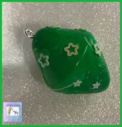 Ciondolo verde in fimo Ciondolo verde in fimo