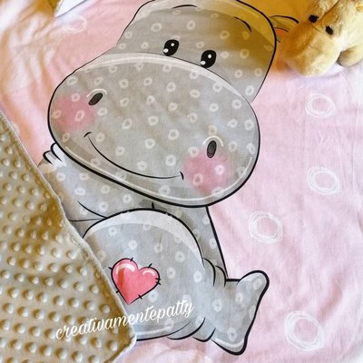 COPERTA CON IPPOPOTAMINA COPERTA CON IPPOPOTAMINA