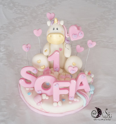 Cake topper unicorno con pioggia di cuori numero e nome da soli 5