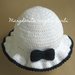 Cappello/cappellino bianco con fiocco blu - cotone - bambina - battesimo - fatto a mano
