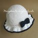 Cappello/cappellino bianco con fiocco blu - cotone - bambina - battesimo - fatto a mano