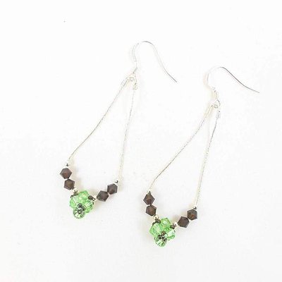 Argento 925, cristallo swarovski, orecchini pendenti, verdi e marroni, pezzo unico, modello originale, idea regalo, festa della mamma, compleanno. Argento 925, cristallo swarovski, orecchini pendenti, verdi e marroni, pezzo unico, modello originale, idea regalo, festa della mamma, compleanno.