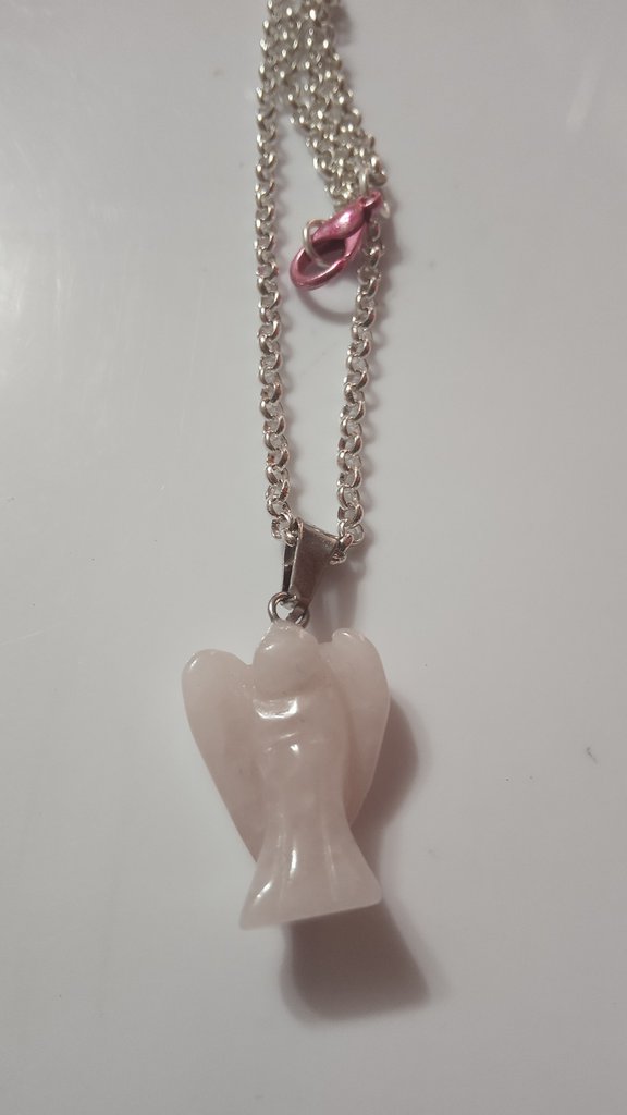 Delicata collana a forma di cuore con perline di cristallo