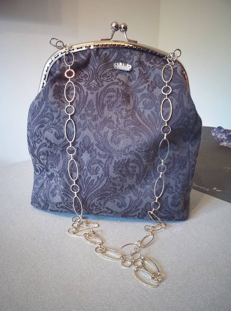 Borsa A Tracolla Tina G296 In Vera Pelle 18x13x6,5 Cm | Chiusura Lampo | Fatta A Mano In Italia | Tracolla In Pelle | Argento
