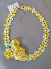Collana "Crochet" melange gialla