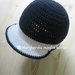 Cappellino con visiera all'uncinetto in puro cotone bianco e blu, taglia 6 - 12 mesi