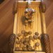 Vassoio schiaccianoci scoiattolo 🐿 di legno con manici di ferro di cavallo 