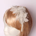 Cerchietto bambina, coroncina cerimonia, accessori per capelli con fiori realizzati con petali tranciati avorio