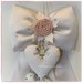 Fiocco nascita in seta bianca con rosellina risa in lino e 5 cuori rosa,bianchi e grigi 