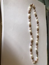 collana con perle colorate