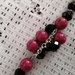 Bracciale con perle fucsia