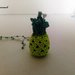 Collana crochet  all' uncinetto con pendente a forma di ananas, cristalli bianchi e verdi