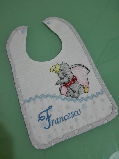 Bavaglino elefante dumbo con nome del bimbo!! Bavaglino elefante dumbo con nome del bimbo!!