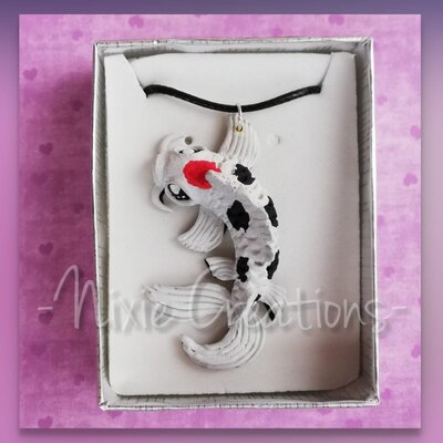 Collana Carpa Koi - Bianca Nera Collana Carpa Koi - Bianca Nera
