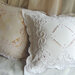 cuscino vintage in cotone ricamato 