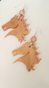 orecchini modello  cavalli 