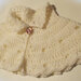 Scaldacollo, mantella, coprispalle,shawl -Scaldacollo uncinetto in pura lana con bottoni dipinti a mano