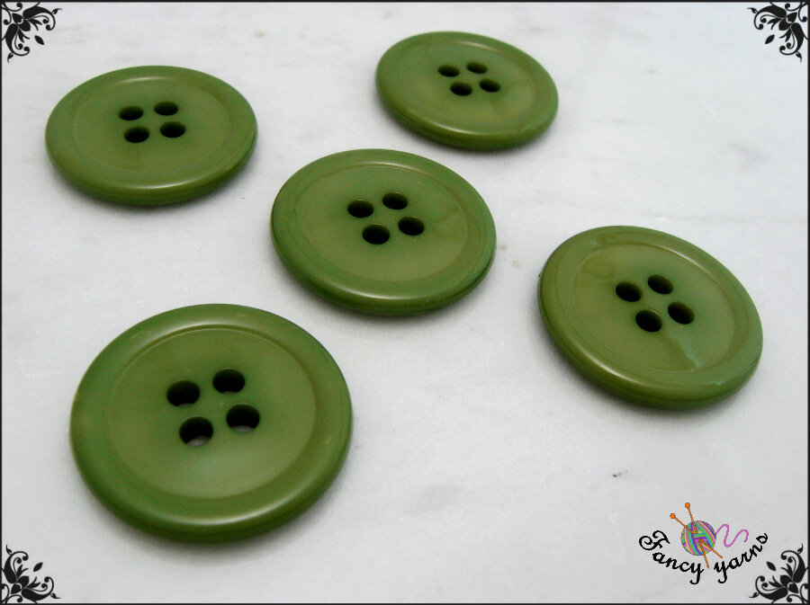 5 grandi bottoni mm.27, in poliestere lucido, colore verde medio