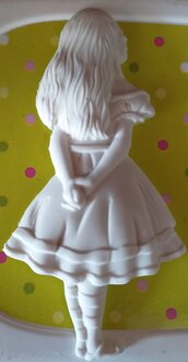 Alice in gesso