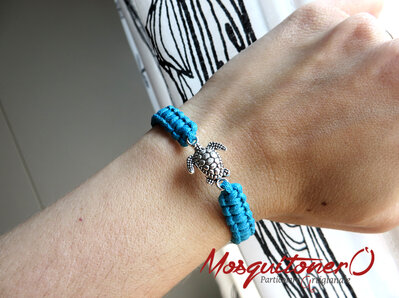 Bracciale da donna con tartaruga di mare in metallo in macrame turchese - Boho spiaggia regalo - tessuto intrecciato annodato Bracciale da donna con tartaruga di mare in metallo in macrame turchese - Boho spiaggia regalo - tessuto intrecciato annodato
