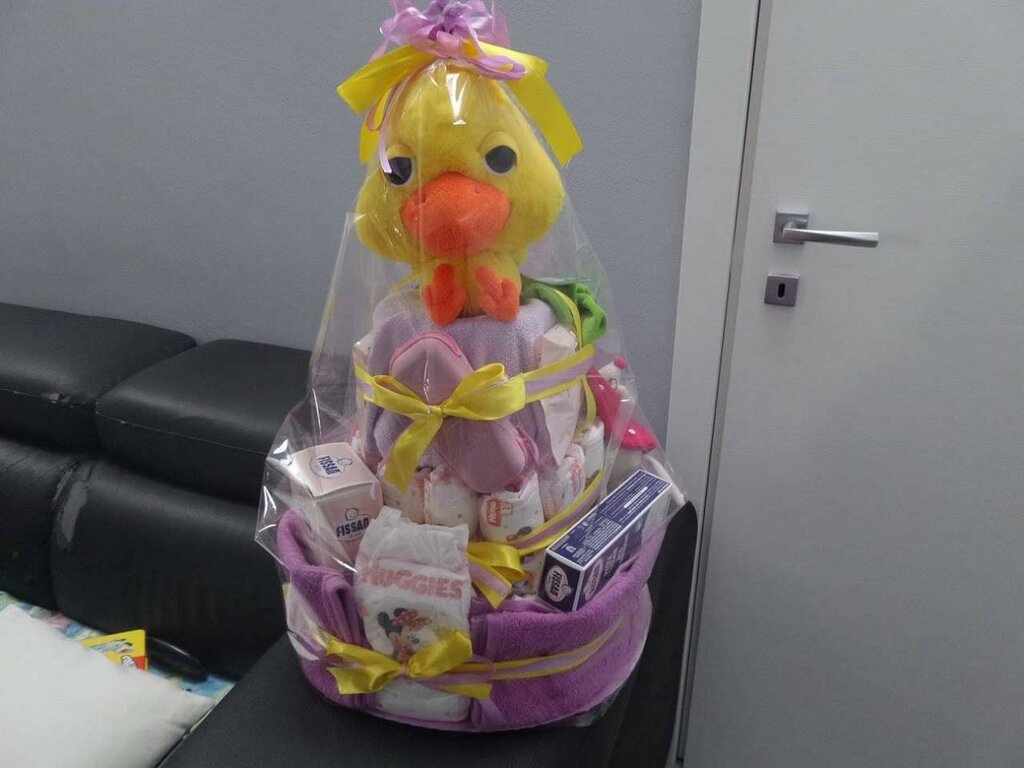 TORTA di PANNOLINI Pampers + NOME DEDICA PERSONALIZZATA pacco rega... | su