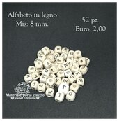 Lotto 52 pezzi lettere alfabeto in legno 8 mm.