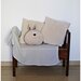 CUSCINO CONIGLIO. Cuscino decorativo, cuscino coniglio, decorazione cameretta, per la cameretta, cuscino forma coniglio, stanza bimbi.