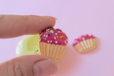 DIY - Creiamo dei mini Cupcake con resina e silicone! 