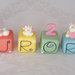 cake topper cubi con uniconi in scala arcobaleno 6 cubi 6 lettere 