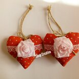 Cuori San Valentino rossi con fiori rosa idea regalo fatti a mano