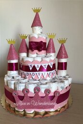 Torta pannolini castello principesse corona glitter rosa fucsia