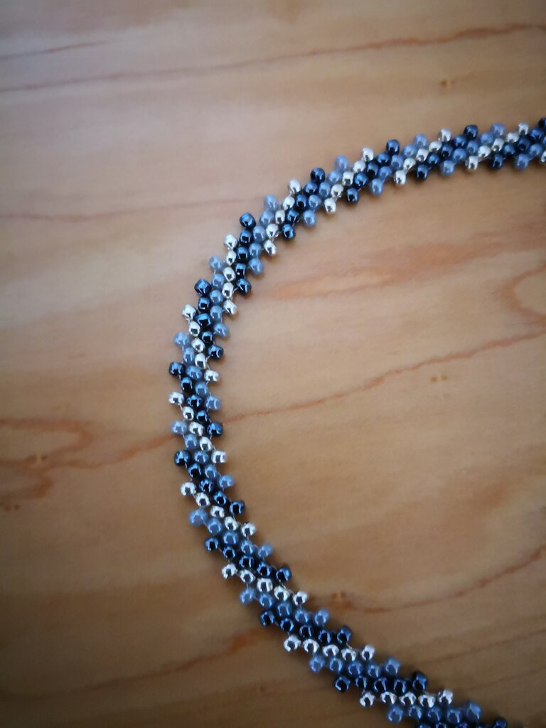 Avalaya Collana Con Perline In Vetro Blu Elettrico E Bronzo, Lunghezza
