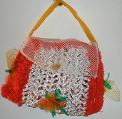 borsetta con materiale riciclato