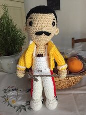 Freddie Mercury amigurumi