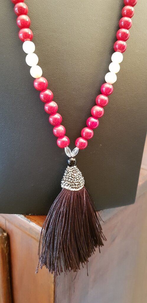 Collana d perle. Perle barocche grge e perle d'acqua dolce con un