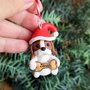 Decorazione natalizia personalizzata con cane cavalier king charles spaniel con il nome sull'osso, addobbi per albero di natale con cane