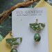 orecchini in fimo pendenti con motivo di foglie e rami verde oliva e oro _044